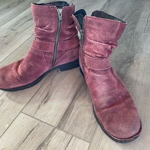 Born low calf suade burgundy boots size 7.5